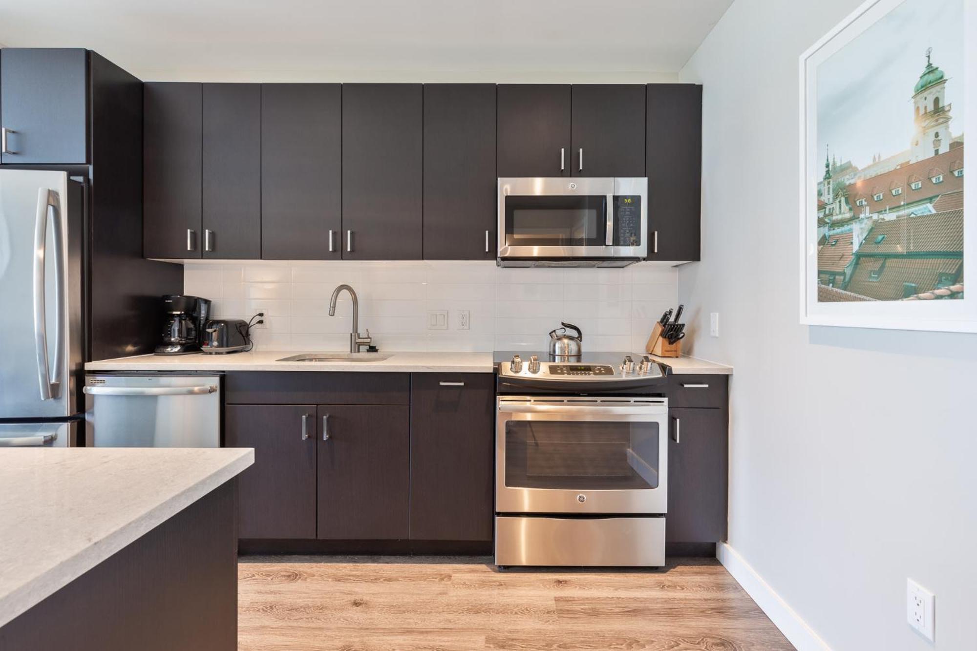 Apartment Bright Downtown With Gym