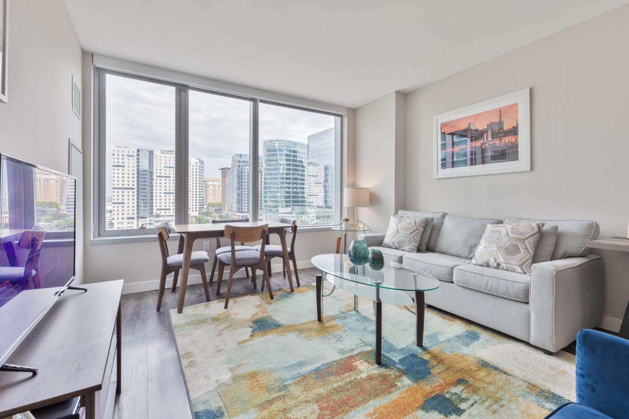 Bright Downtown With Gym Apartment Boston